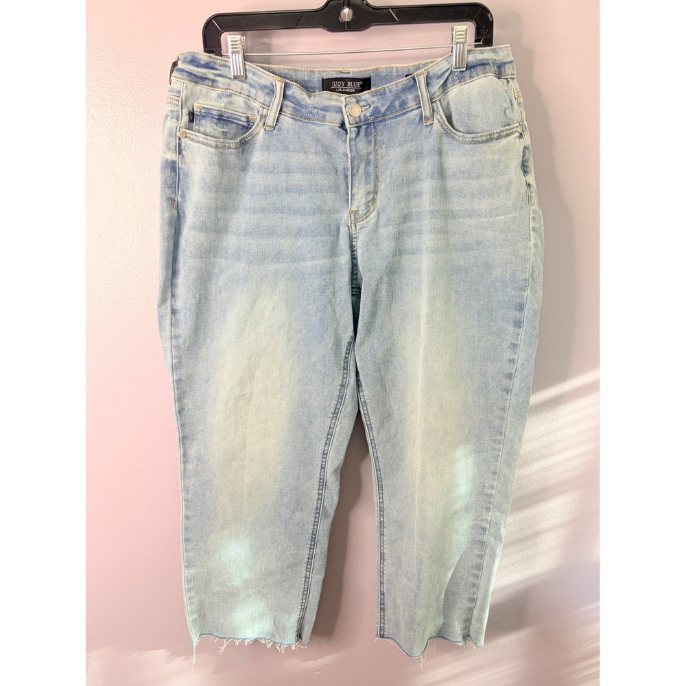 Judy Blue Boyfriend Fit Jeans Light Wash Raw Hem Size 13 Cropped Casual‎ Summer